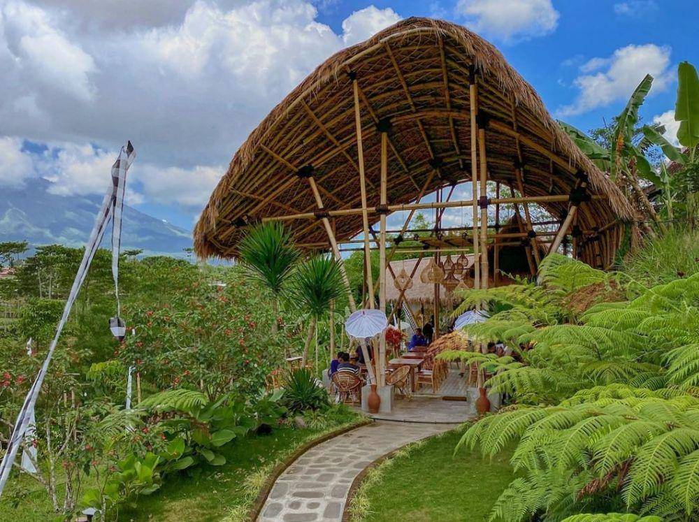potret cafe Latar Ubin (instagram.com/budalrek)