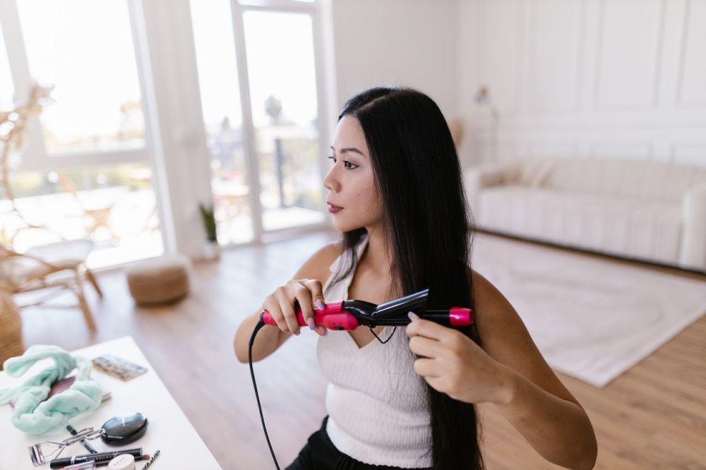5 Rekomendasi Catok Rambut Affordable untuk Bentuk Gaya Rambutmu
