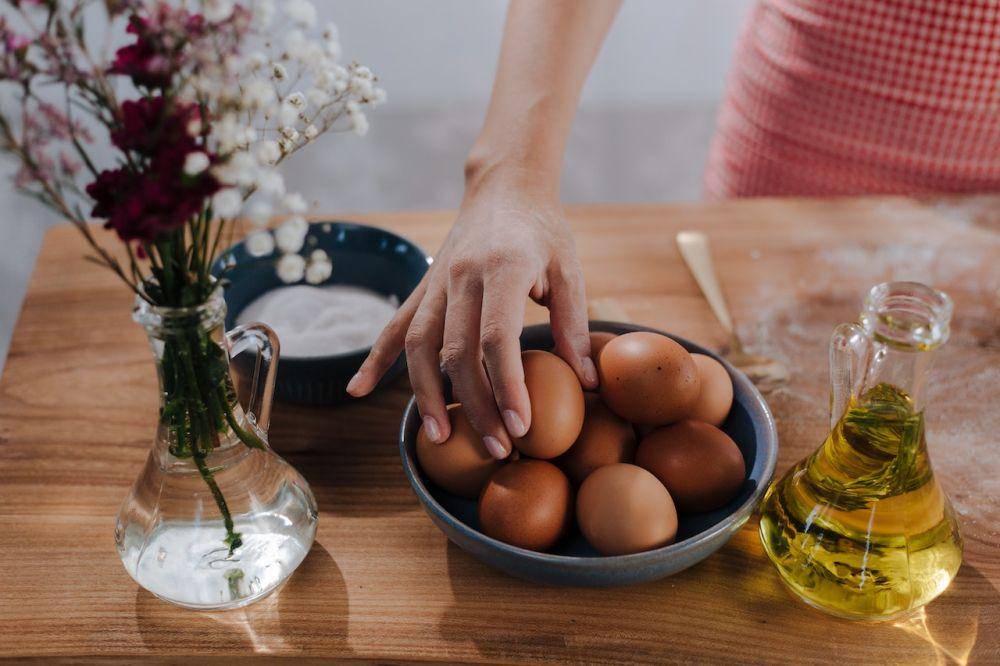 ilustrasi bahan sunny side up (pexels.com/Ron Lach)