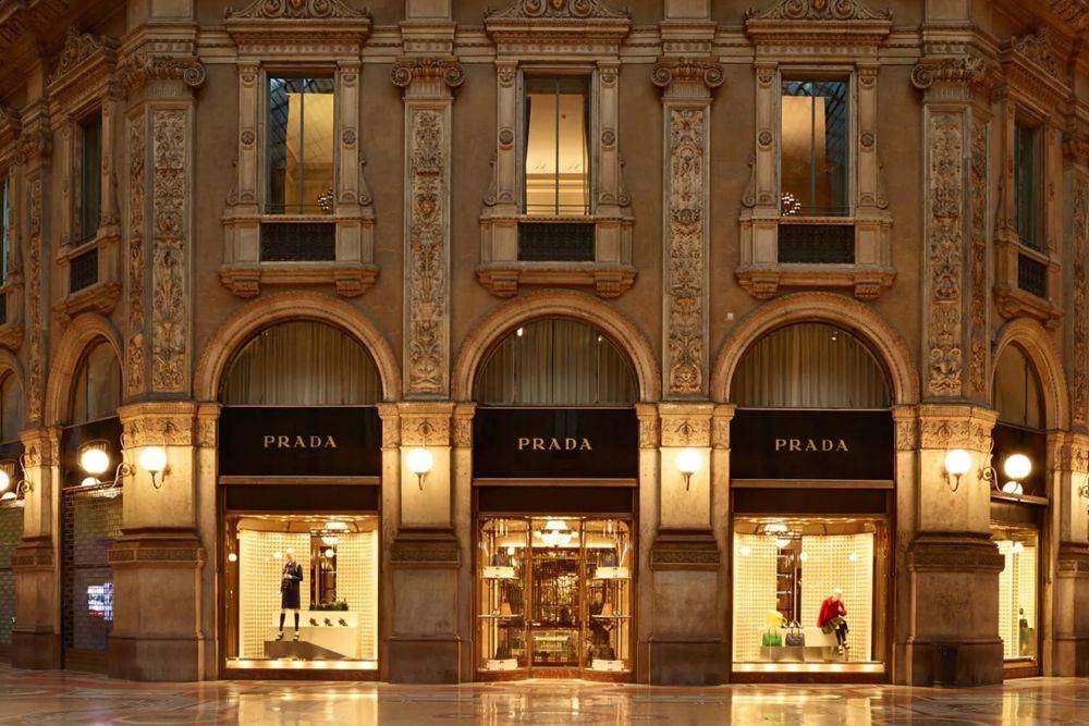 Toko Prada (prada.com)