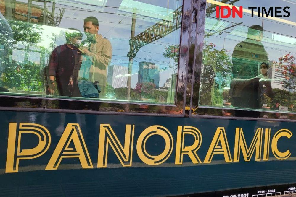 Begini Rasanya Naik Kereta Panoramic ke Bandung, Jendela Gede Banget!