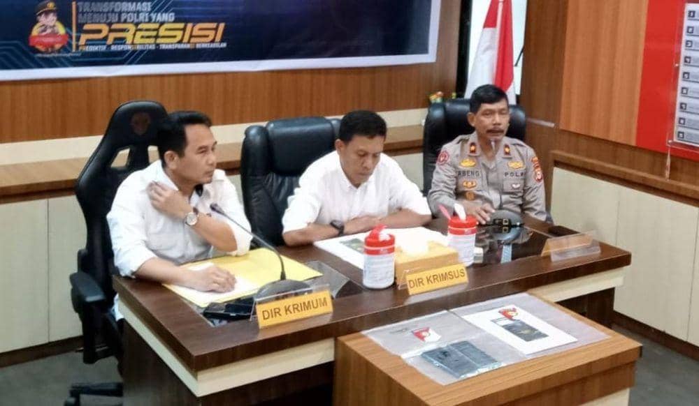 Polda Sulsel saat merilis kasus istri polisi yang dipenjara karena tersangkut kasus ITE. (Istimewa)