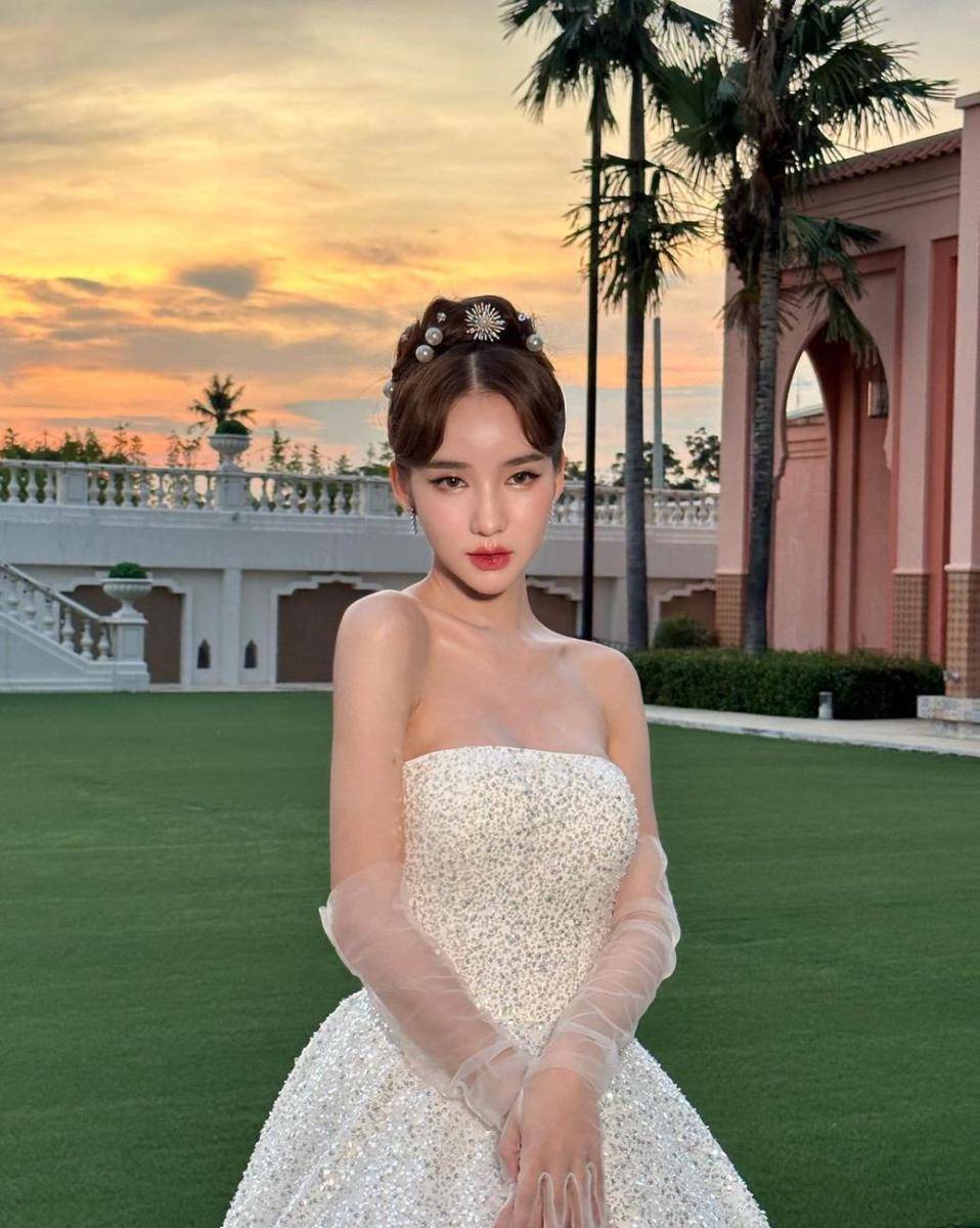 Yoshi Rinrada (instagram.com/yoshirinrada)