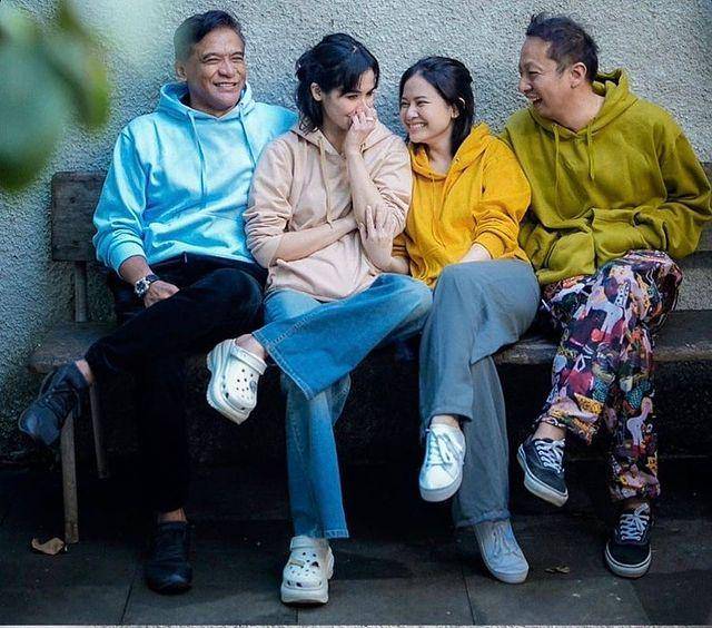 para pemain kembang api (instagram.com/don_damara)