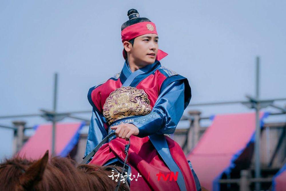 Lee Hwan di Our Blooming Youth. (dok. TVN/Our Blooming Youth)