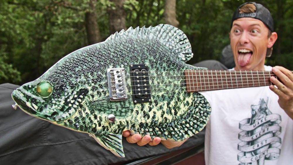 potret gitar listrik desain unik (reddit.com/user/AStrayUh)