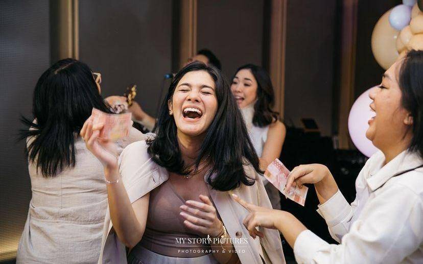 momen kejutan ultah Viviane Simorangkir (instagram.com/viv_viviane)