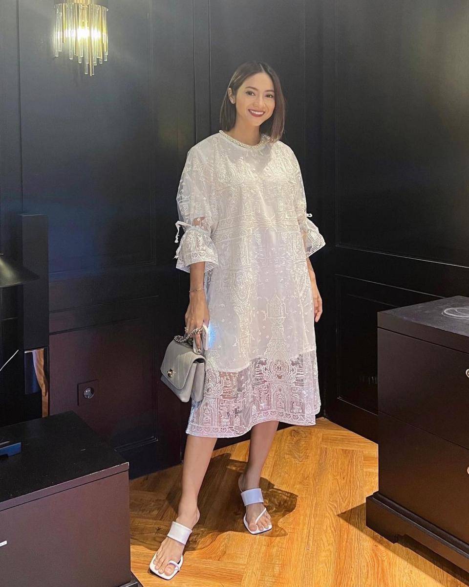 OOTD kondangan Rini Yulianti (instagram.com/riniyulianti)
