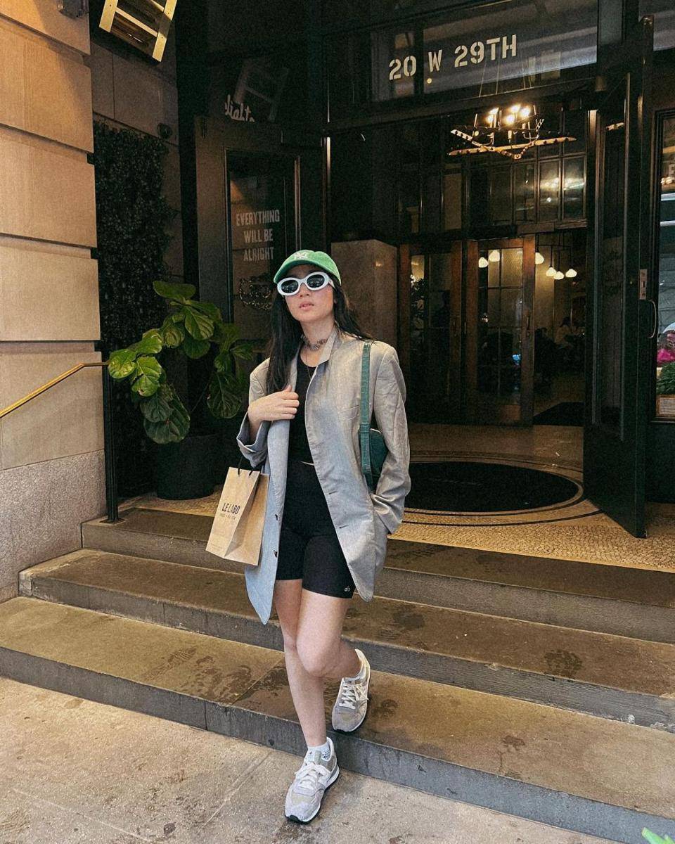 Layering outfit ala Febby Rastanty (instagram.com/febbyrastanty)