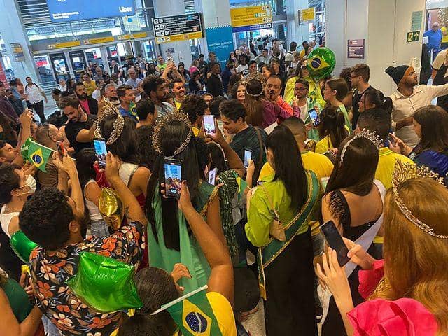 Potret Penyambutan Isabella Menin di Bandara Sao Paulo Guarulhos International (Instagram.com/grandmeninbrasil)