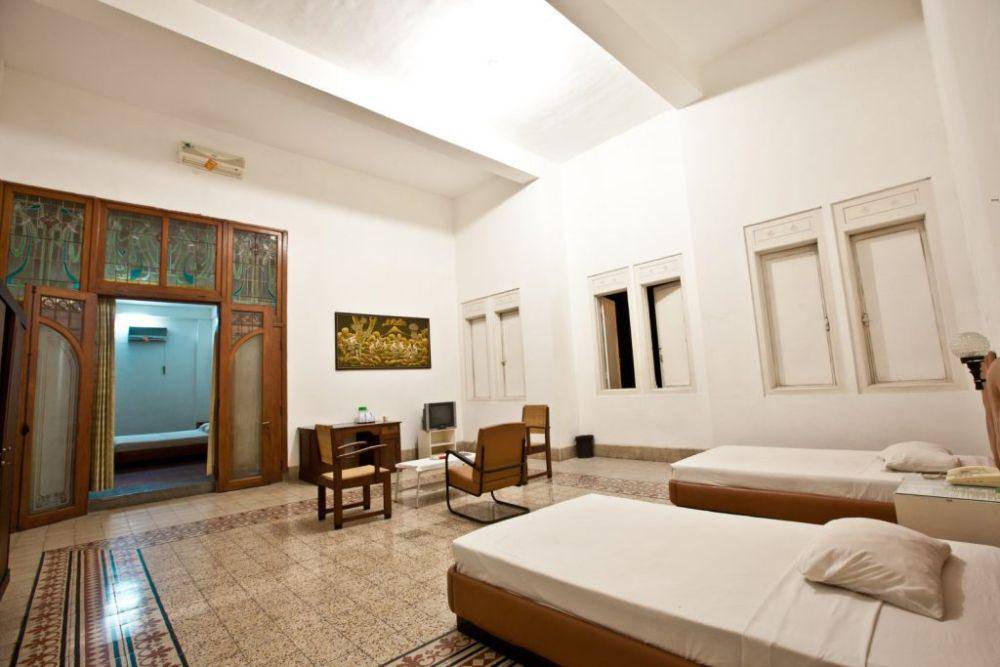 tipe Family Room di Hotel Candi Baru (hotelcandibaru.com)