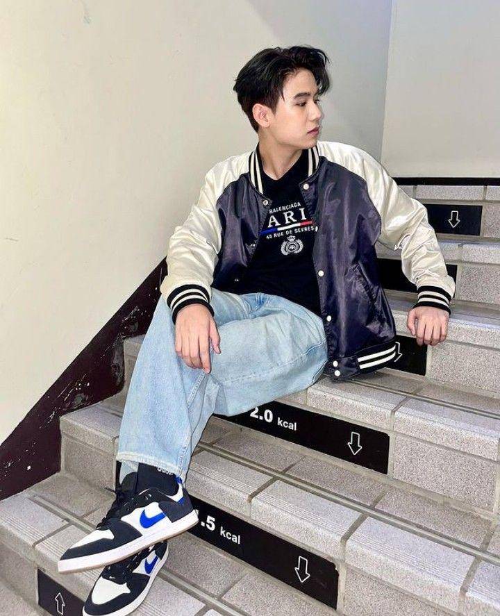 outfit boyfriend material ala Satang Kittiphop (instagram.com/satangks)