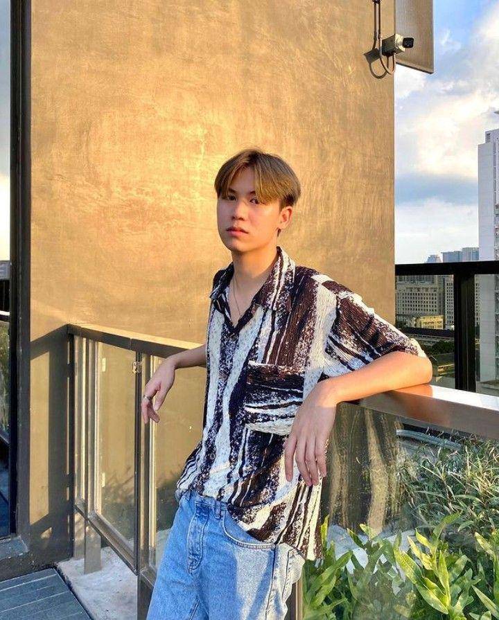 outfit boyfriend material ala Satang Kittiphop (instagram.com/satangks)