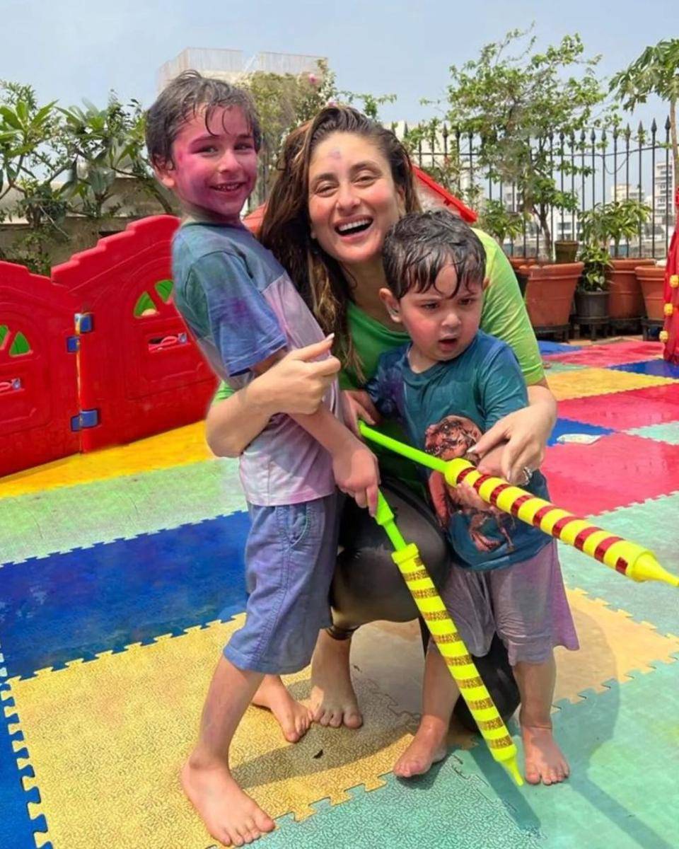 Kareena Kapoor dan putranya (instagram.com/kareenakapoorkhan)
