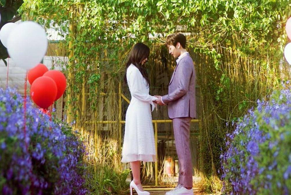 Kim Min Jae di MV "Would U" dari Red Velvet (youtube.com/SMTOWN)