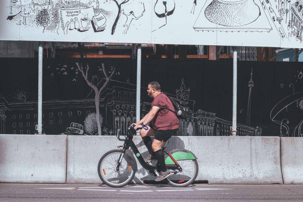 ilustrasi bersepeda di Kanada (unsplash.com/Nadine Shaabana)