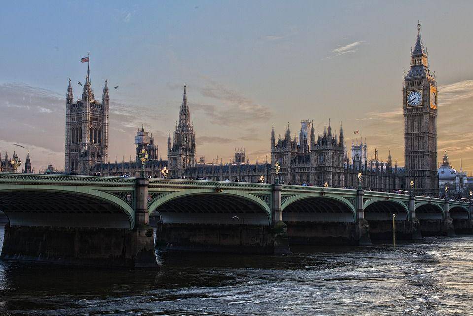 gedung parlemen Britania Raya di London (pixabay.com/derwiki)