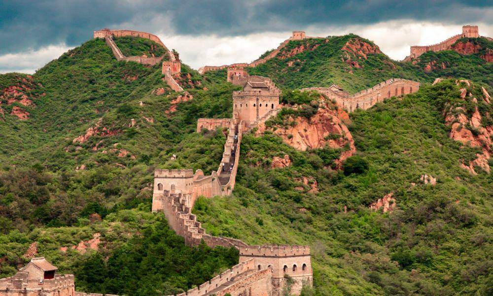 Tembok China (unsplash.com/@akaguglielmo)