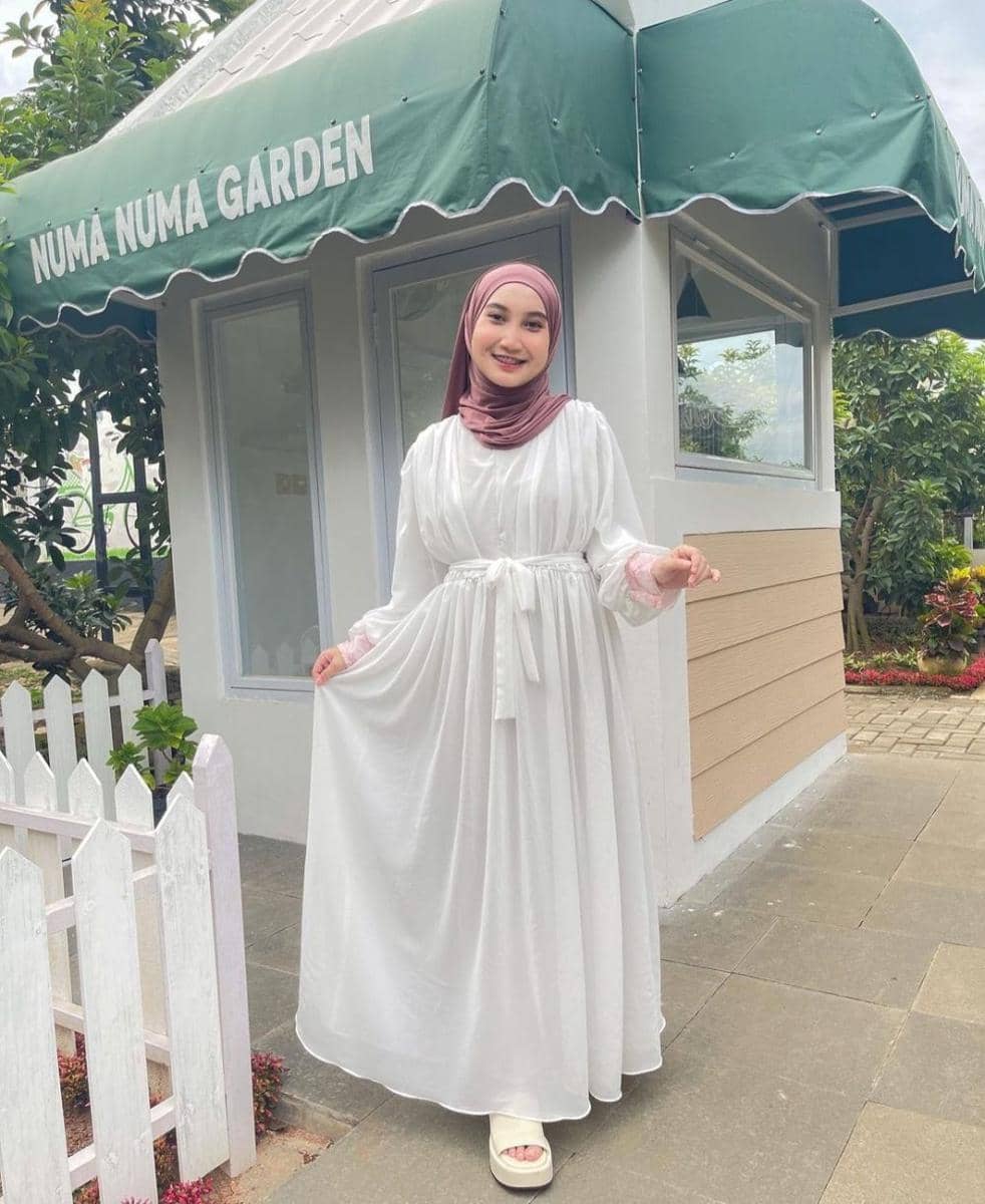 Adira Sahara (instagram.com/adiraas.p)