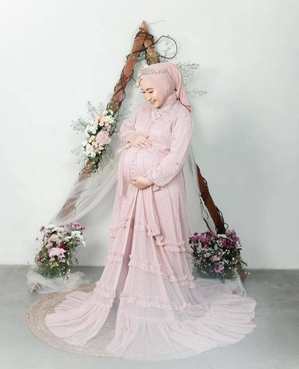 Adira Sahara (instagram.com/adiraas.p)