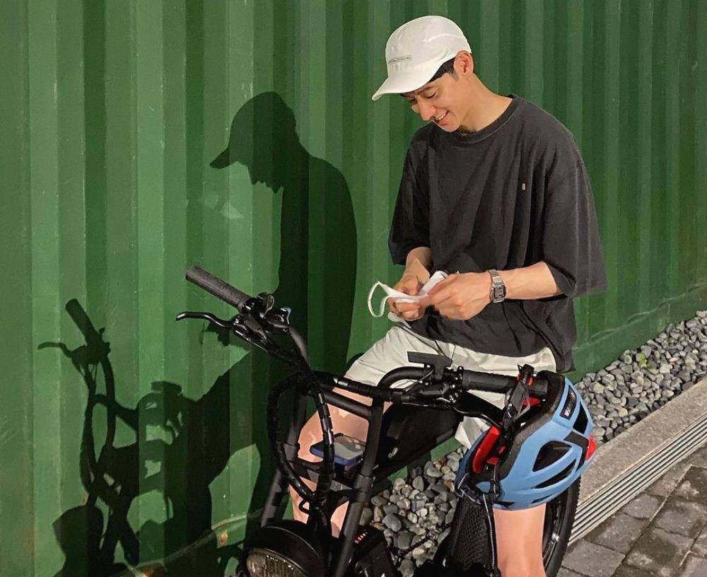 Lee Je Hoon (instagram.com/leejehoon_official)