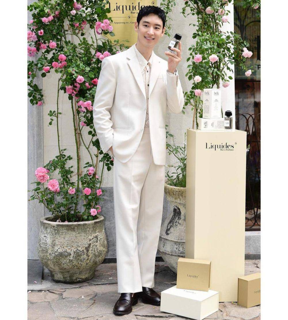 Lee Je Hoon (instagram.com/leejehoon_official)
