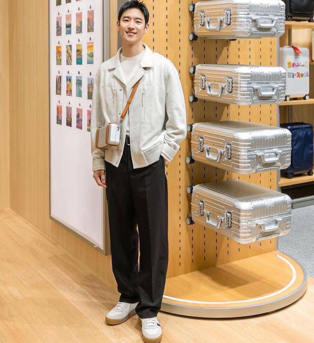 Lee Je Hoon (instagram.com/leejehoon_official)