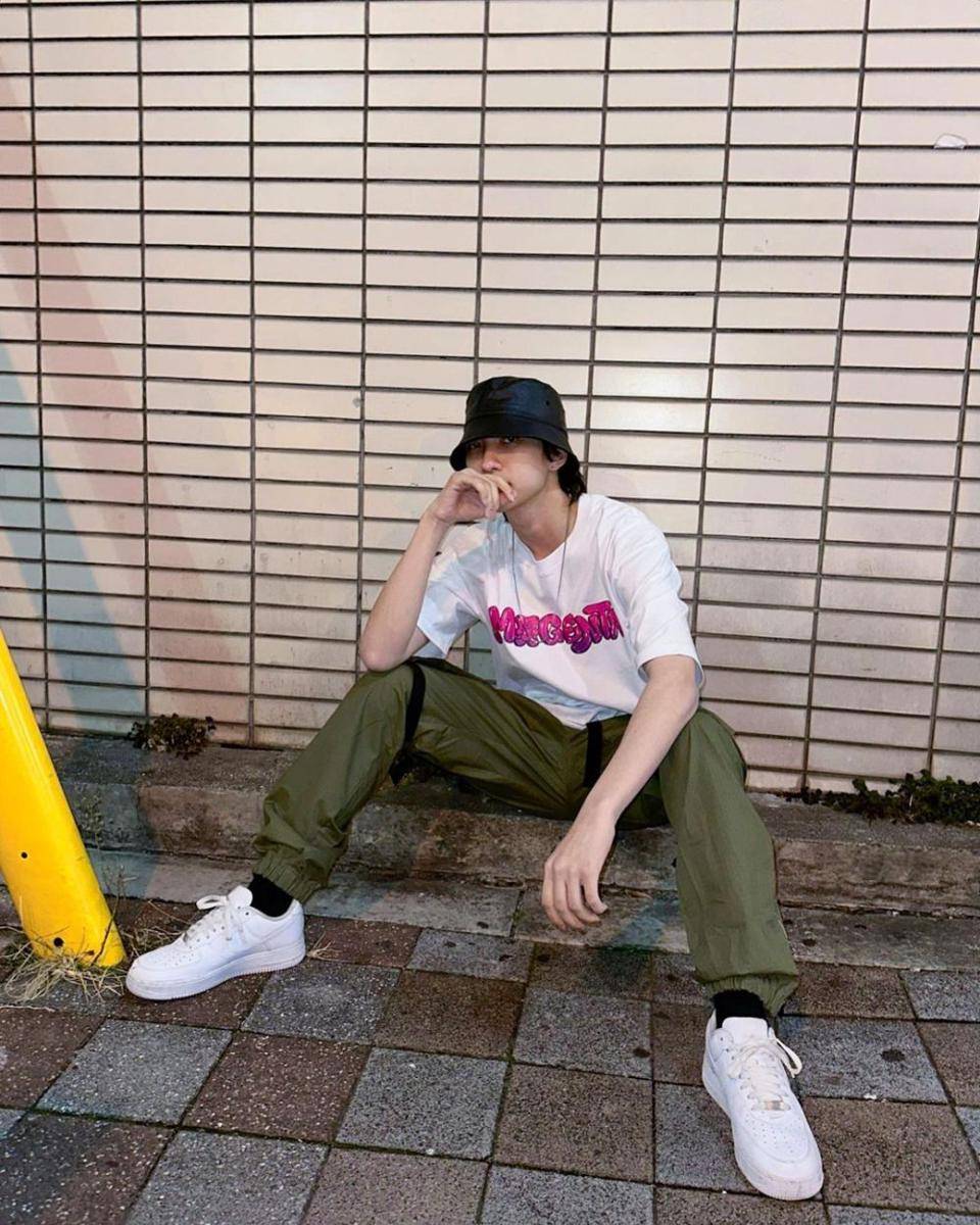 Mix and match outfit ala Noeul Nuttarat (instagram.com/noeullee_)