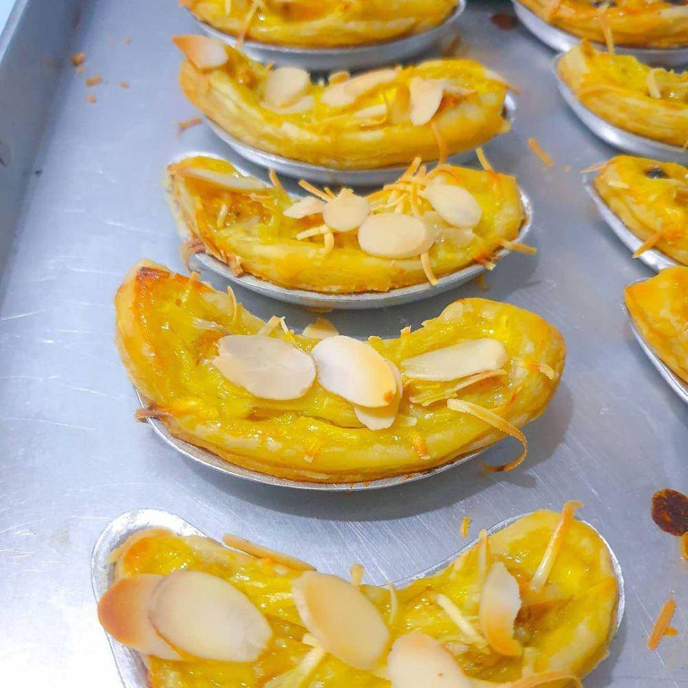 Banana Milk Crispy (instagram.com/rfam.kitchen)