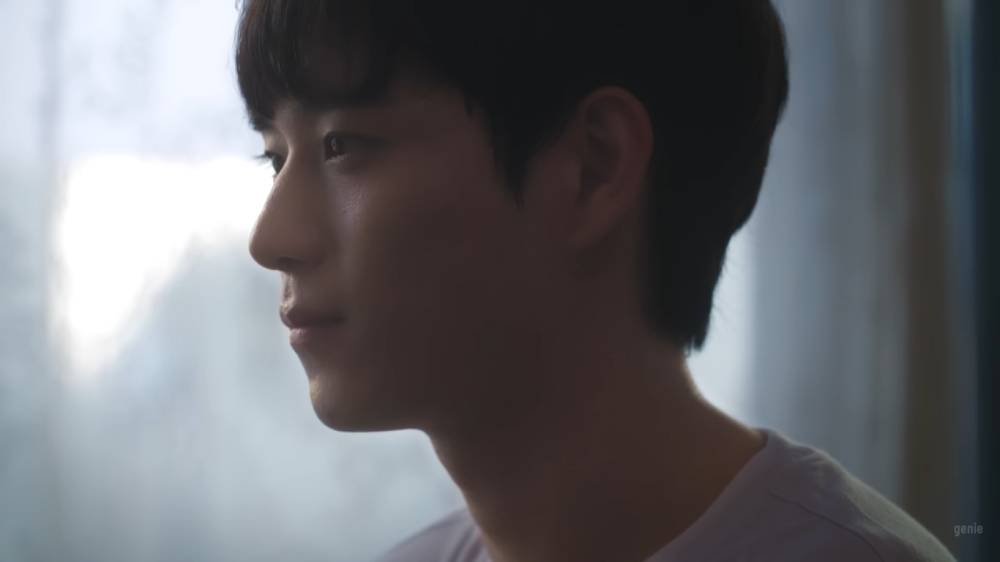 Kim Young Dae di MV "The First Night" dari Ben ft. Kim Won Joo 4MEN (youtube.com/Genie Music)