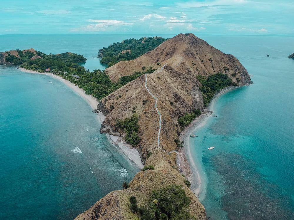 5 Fakta Pulau Dua Balantak, Perpaduan Alamnya Sungguh Menawan