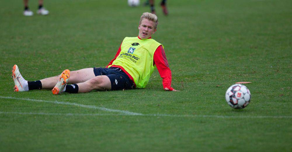 Jonathan Burkardt (twitter.com/1FSVMainz05)