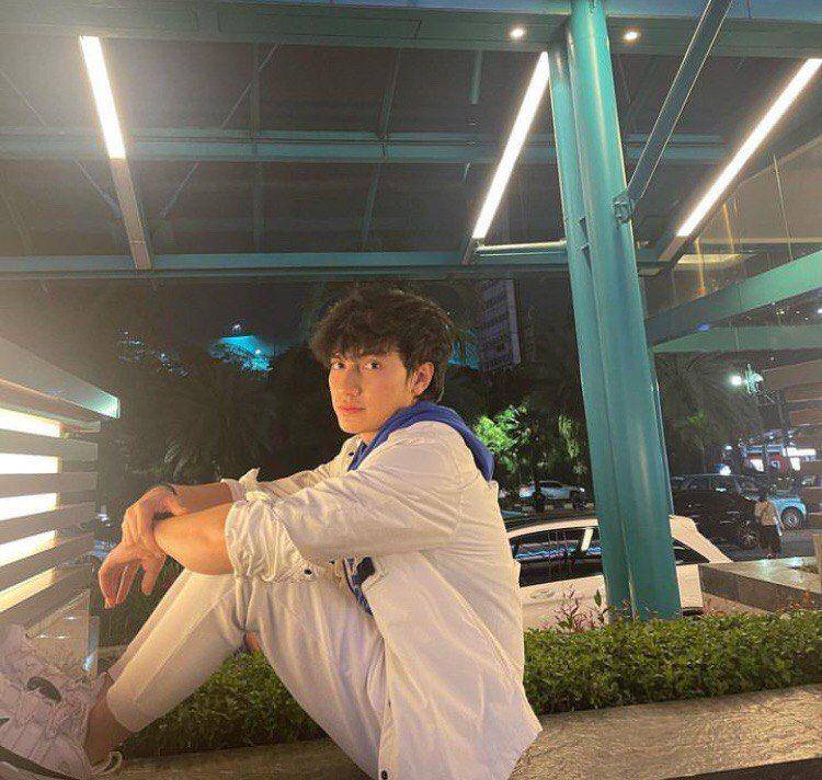 Potret Boyfriend Material (instagram.com/farhanrasyidd)