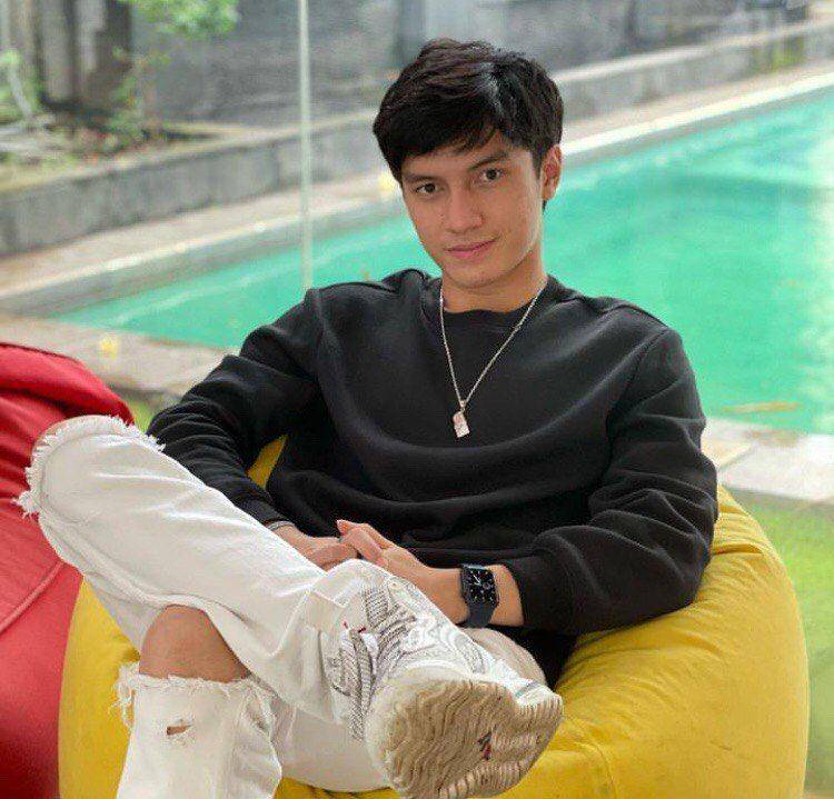 Potret Boyfriend Material (instagram.com/farhanrasyidd)