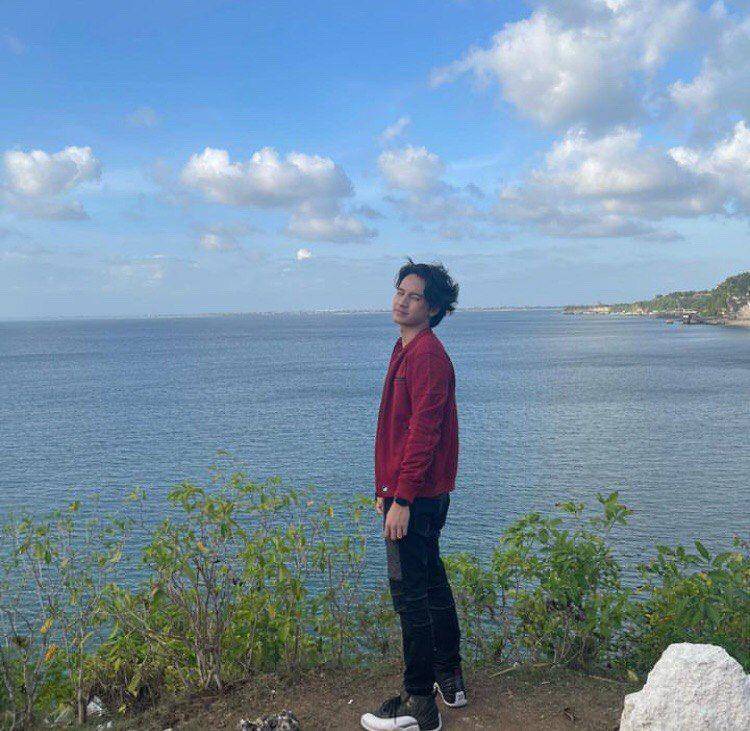 Potret Boyfriend Material (instagram.com/farhanrasyidd)