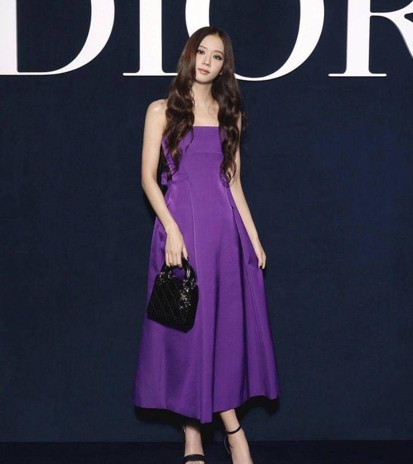 potret Jisoo Blackpink di Paris Fashion Week (instagram.com/sooyaaa_)