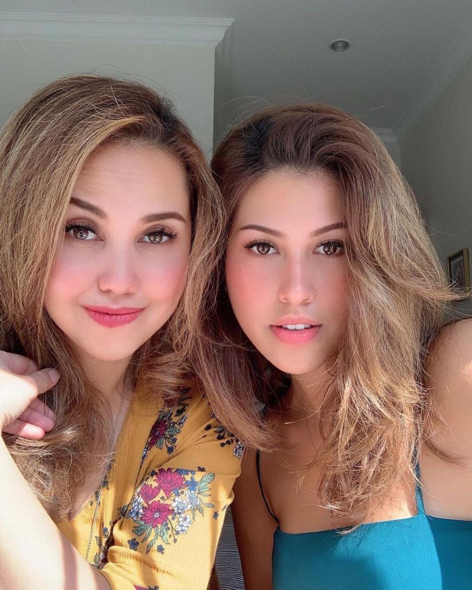 Potret Sabrina Eben dan sang ibu Claudia Harahap di Instagram pribadinya (instagram.com/sabrinaeben)