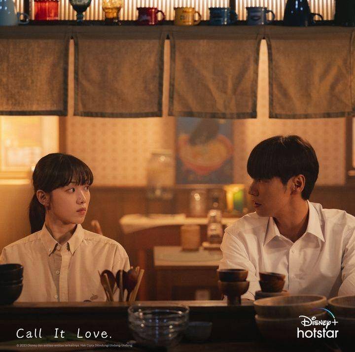 Kim Young Kwang dan Lee Sung Kyung di drama Call It Love (instagram.com/disneyplushotstarid)