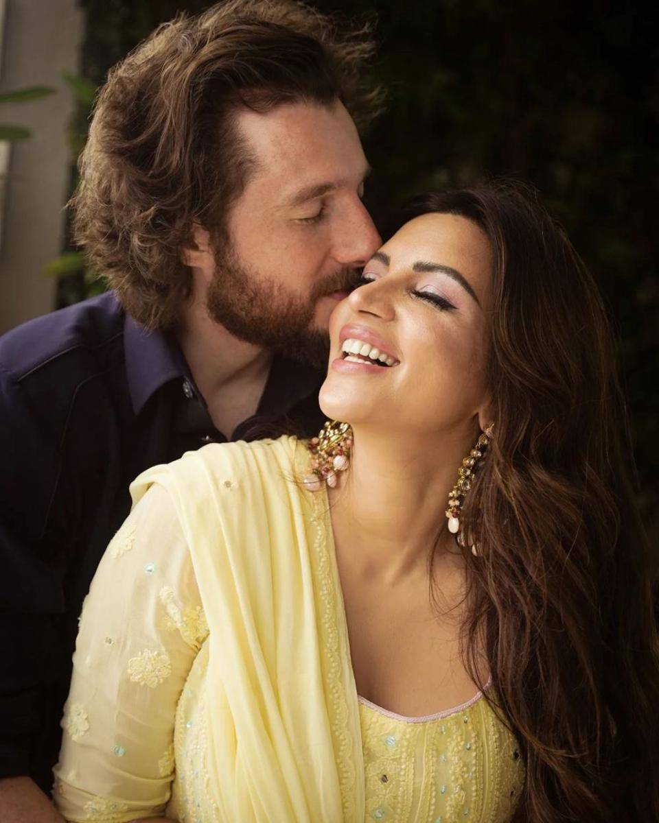 Shama Sikander dan suami (instagram.com/shamasikander)