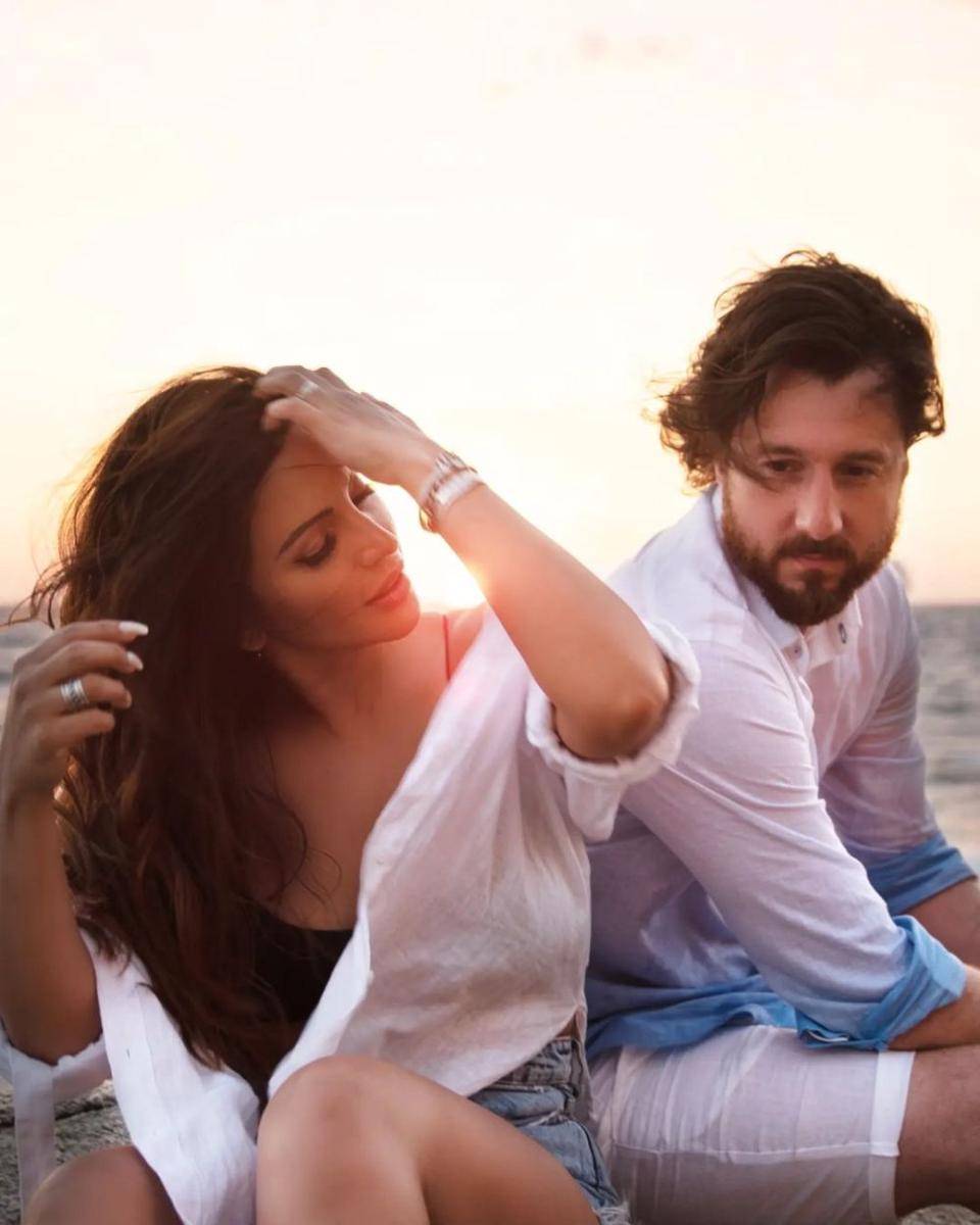 Shama Sikander dan suami (instagram.com/shamasikander)