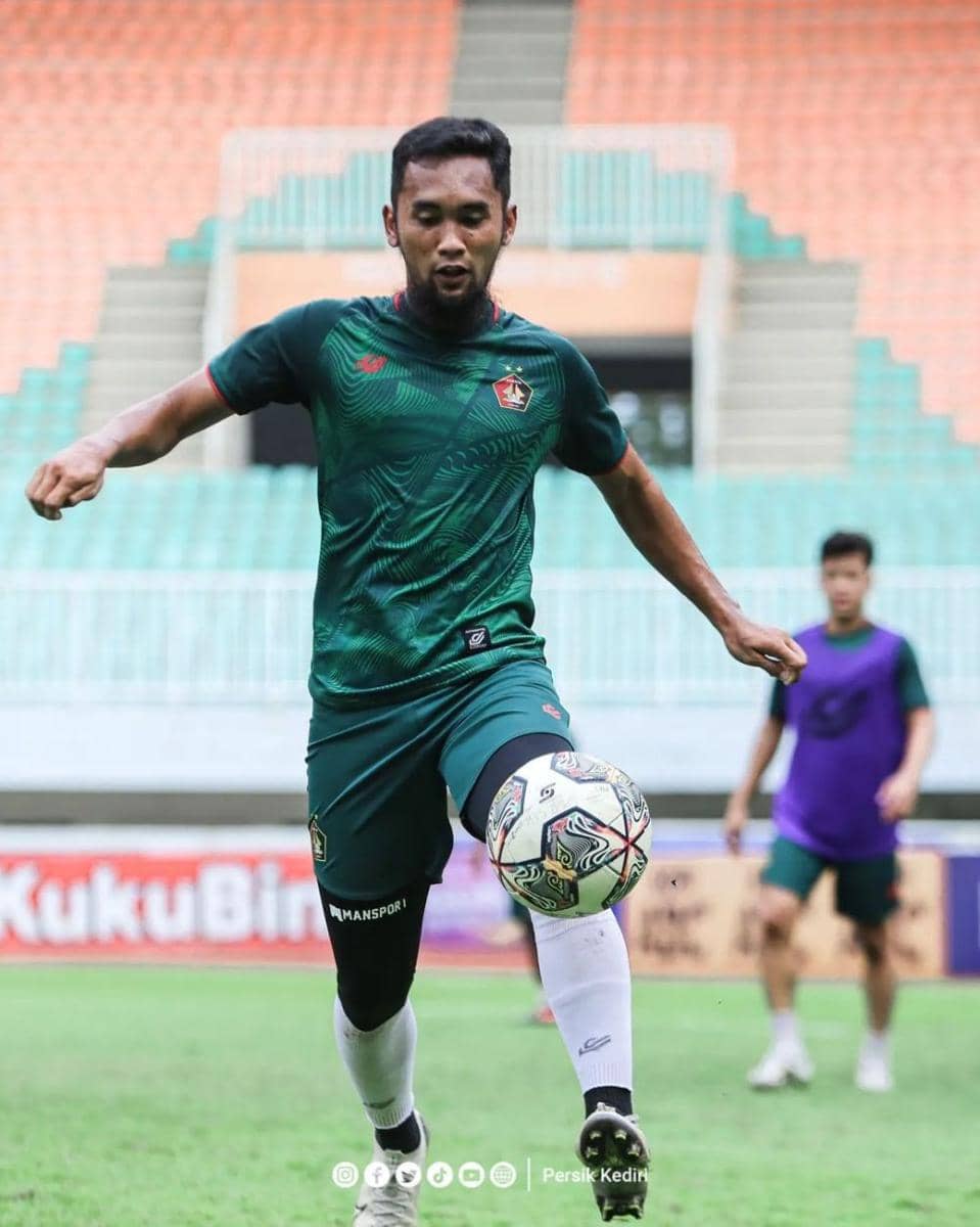 Pemain Persik Kediri saat berlatih. Instagram.com/@persikfcofficial