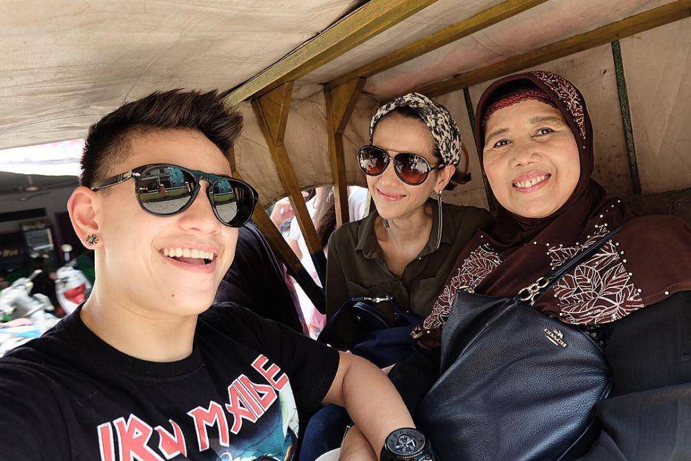 Zee Phuwaryne Keenan dan ibunya yang berasal dari Indonesia (instagram.com/zeezeez)