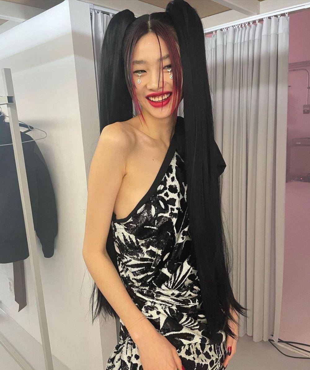 Potret Jung Ho Yeon (instagram.com/hoooooyeony)