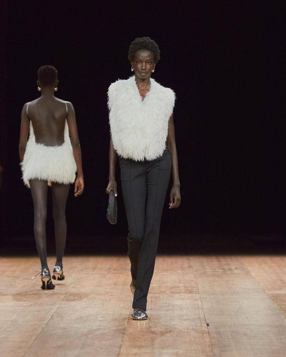Koleksi Coperni Fall Winter 2023 di Paris Fashion Week (instagram.com/coperni)