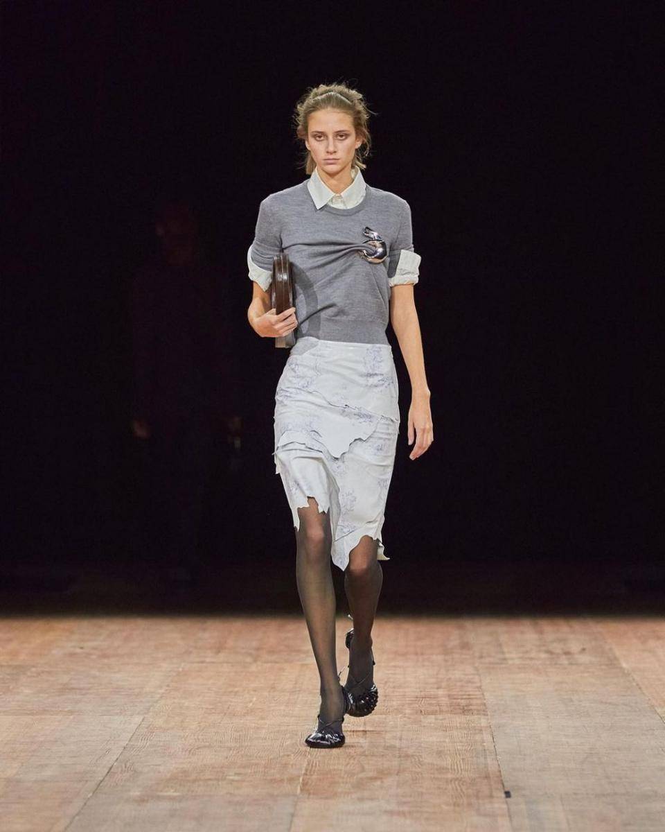 Koleksi Coperni Fall Winter 2023 di Paris Fashion Week (instagram.com/coperni)