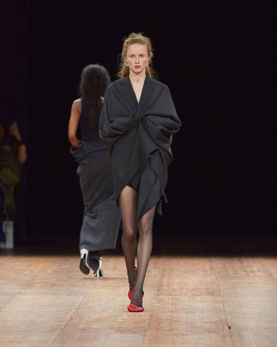 Koleksi Coperni Fall Winter 2023 di Paris Fashion Week (instagram.com/coperni)