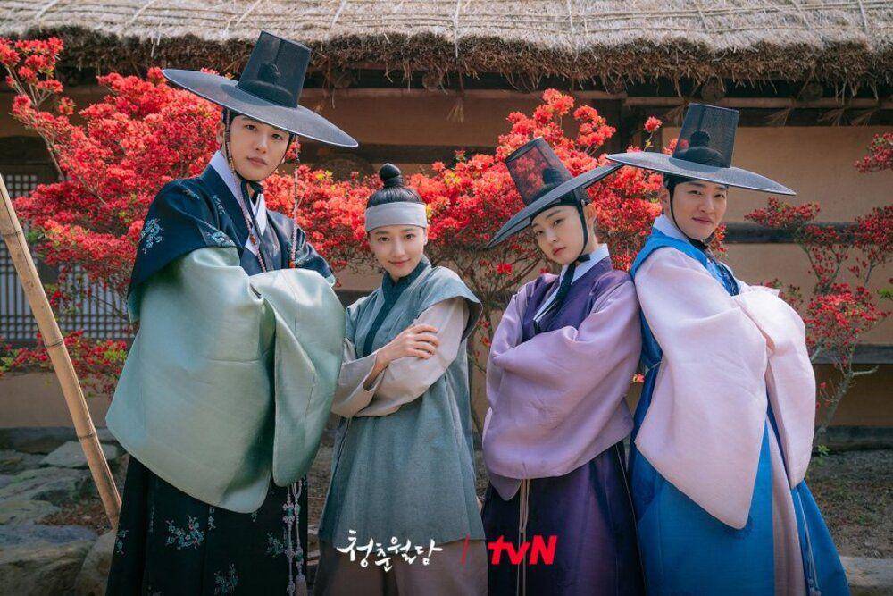 Park Hyung Sik, Jeon So Nee, Pyo Ye Jin, dan Lee Tae Sun di Our Blooming Youth (instagram.com/tvn_drama)