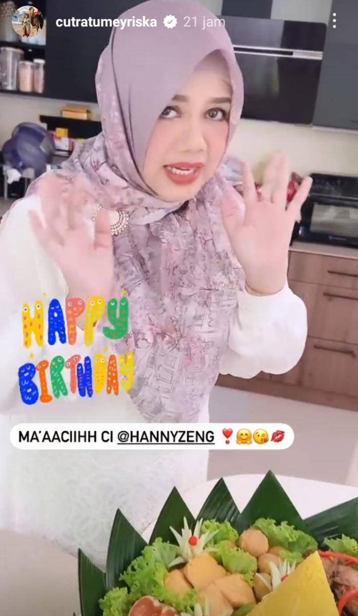 kejutan ultah buat mama Cut Meyriska (instagram.com/cutratumeyriska)