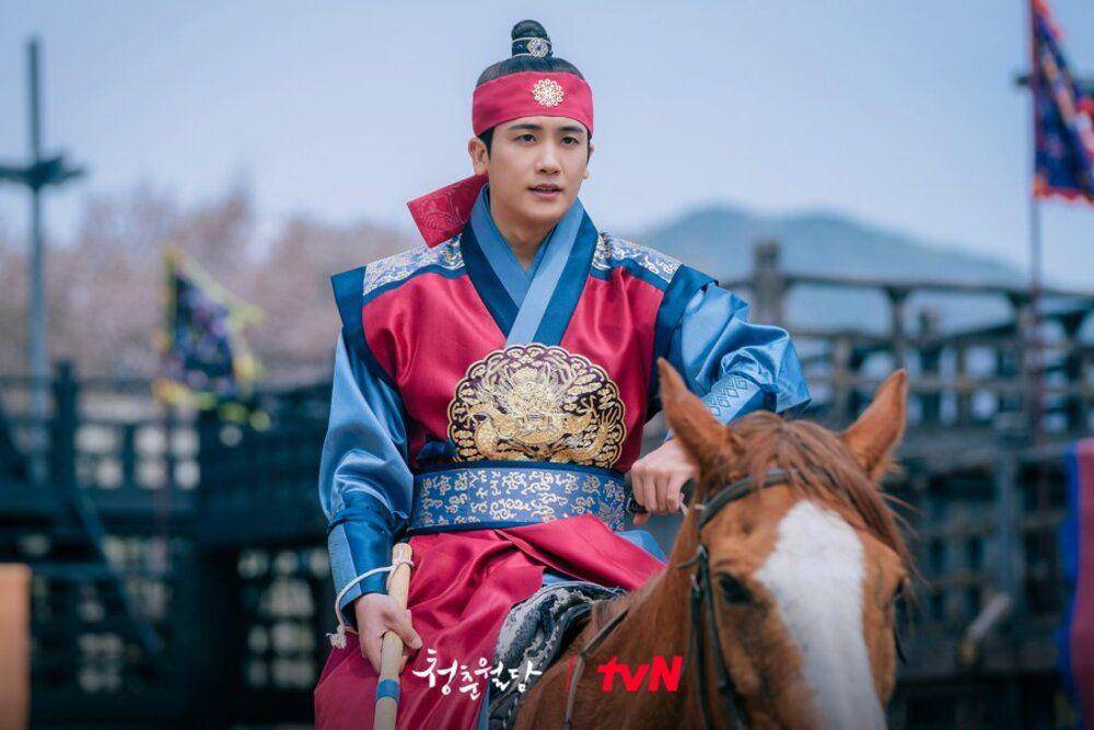 Park Hyung Sik di Our Blooming Youth (instagram.com/tvn_drama)