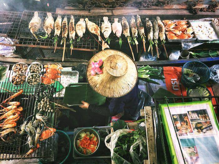 ilustrasi street food (unsplash.com/@changlisheng)